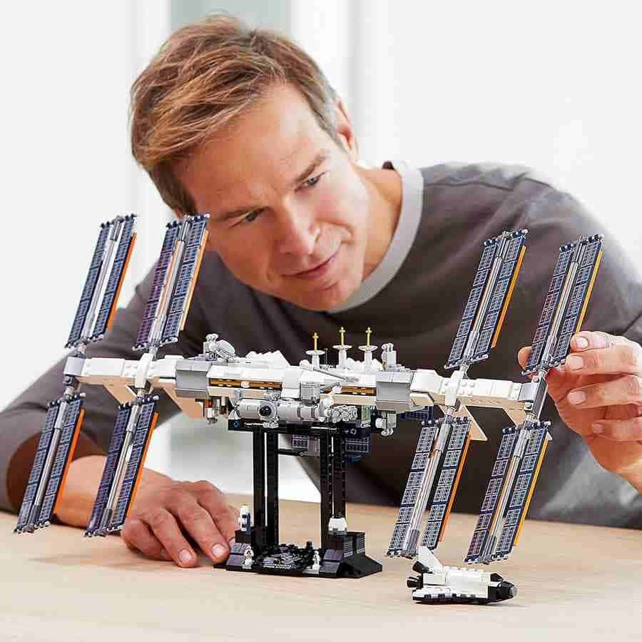 Lego IDEAS Estação Espacial Internacional
