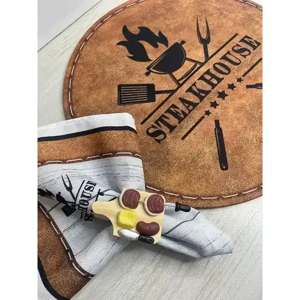 Kit steakhouse com 10 capas de sousplat e 10 guardanapos para mesa posta