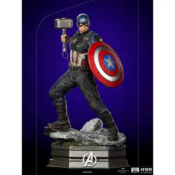 Estátua Iron Studios do Capitão América segurando o Mjolnir com o escudo partido