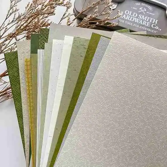 Folhas de papel especial texturizado para scrapbook