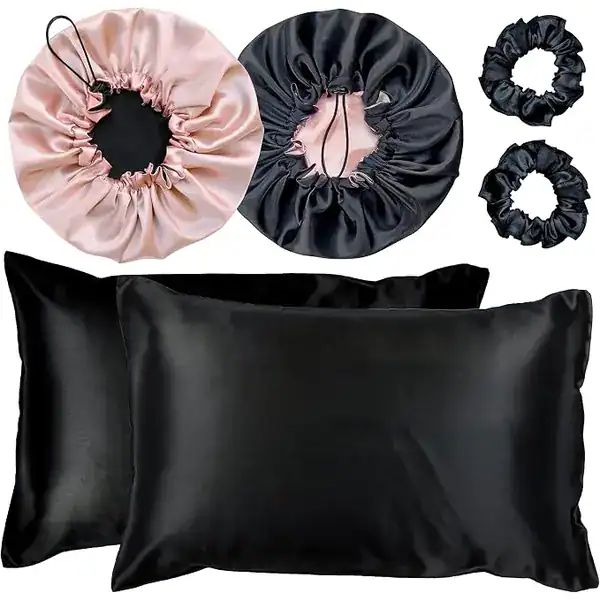 Kit com duas fronhas de cetim, duas toucas e duas xuxinhas