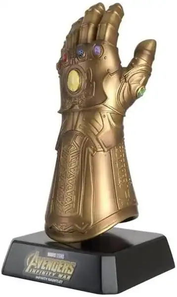 Marvel Movie Museum Collection — Thanos e a Manopla — presente dos Vingadores