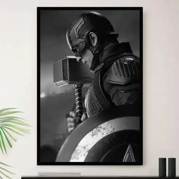 Quadro decorativo em preto e branco do Capitão América segurando o Mjolnir