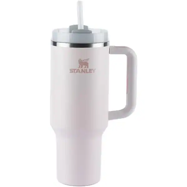 Stanley — copo térmico Quencher, quartzo rosa — presente para quem gosta de viajar